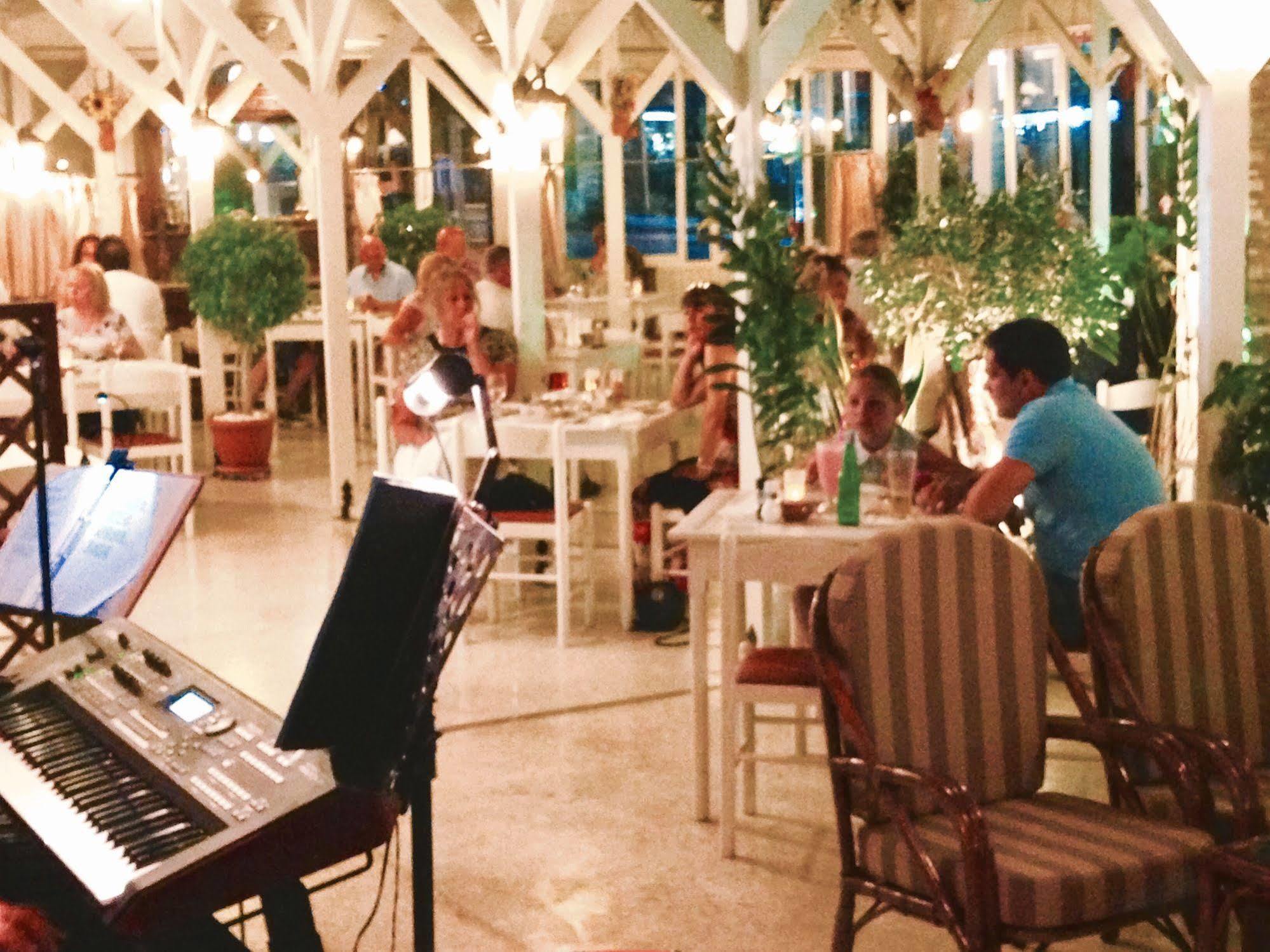 Hippocampus Boutique Hotel إكْسِيا المظهر الخارجي الصورة